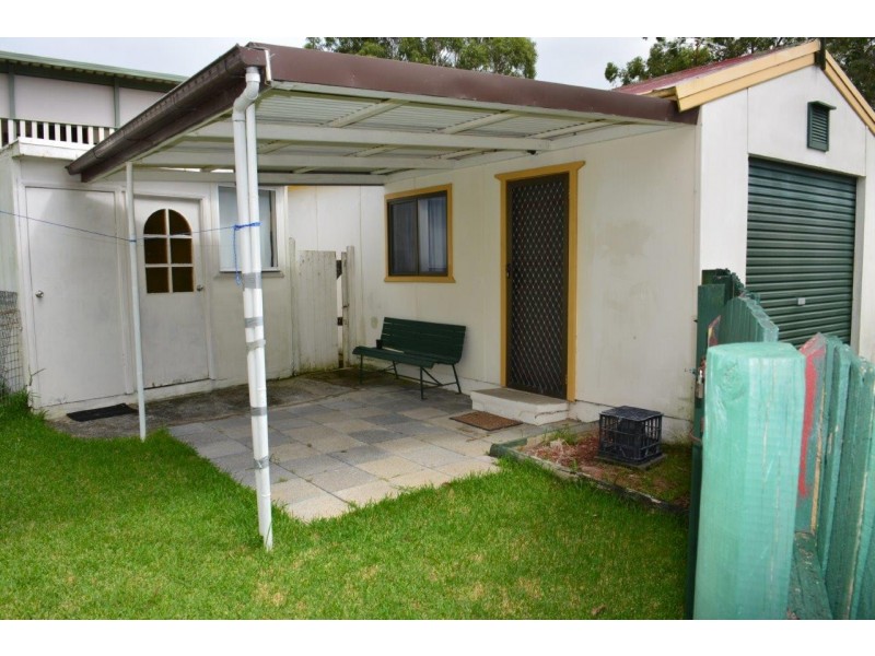 10 Birrabang Avenue, Summerland Point NSW 2259