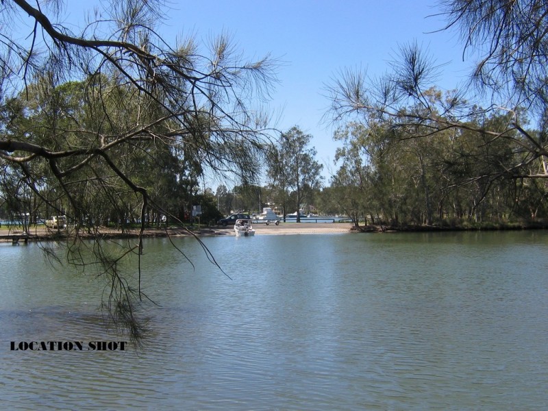 10 Birrabang Avenue, Summerland Point NSW 2259