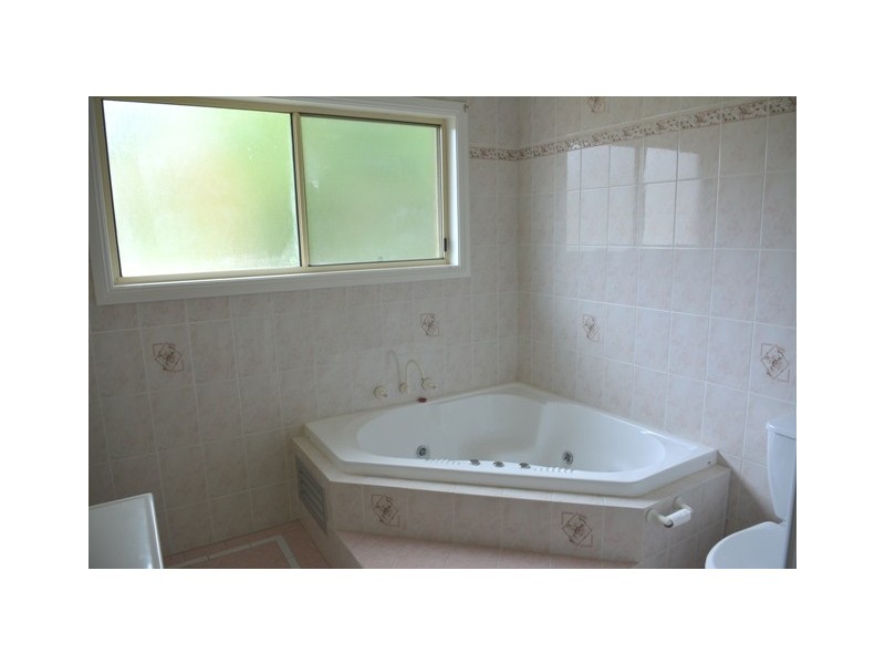 75 Winbin Crescent, Gwandalan NSW 2259