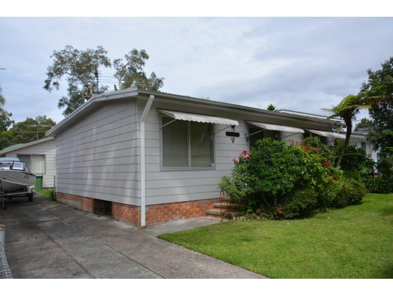 31 Murrumbong Road, Summerland Point NSW 2259