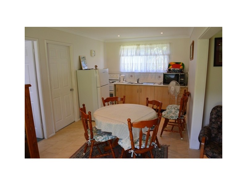 31 Murrumbong Road, Summerland Point NSW 2259