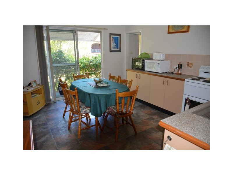 31 Murrumbong Road, Summerland Point NSW 2259