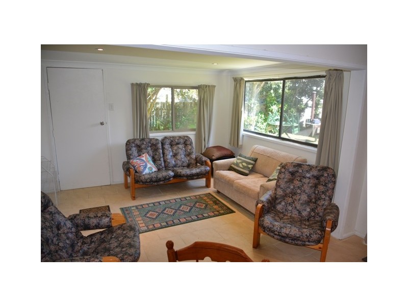 31 Murrumbong Road, Summerland Point NSW 2259