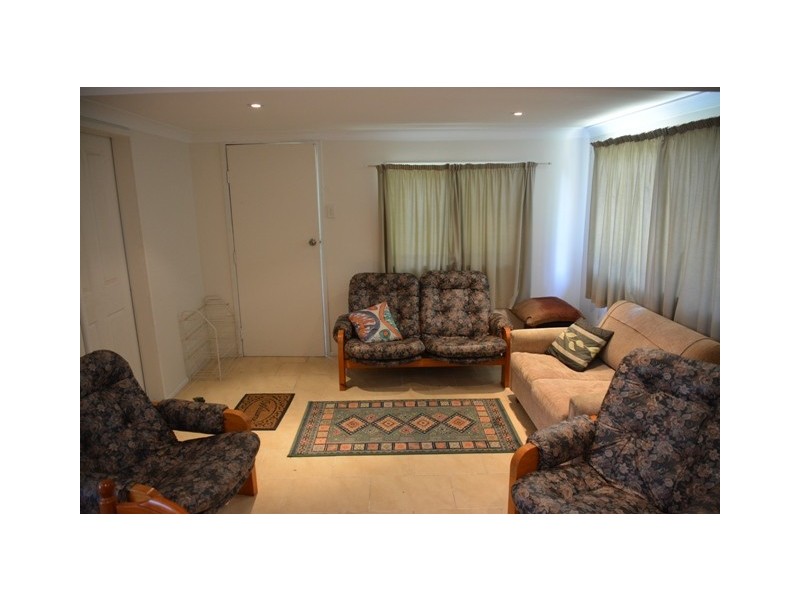 31 Murrumbong Road, Summerland Point NSW 2259