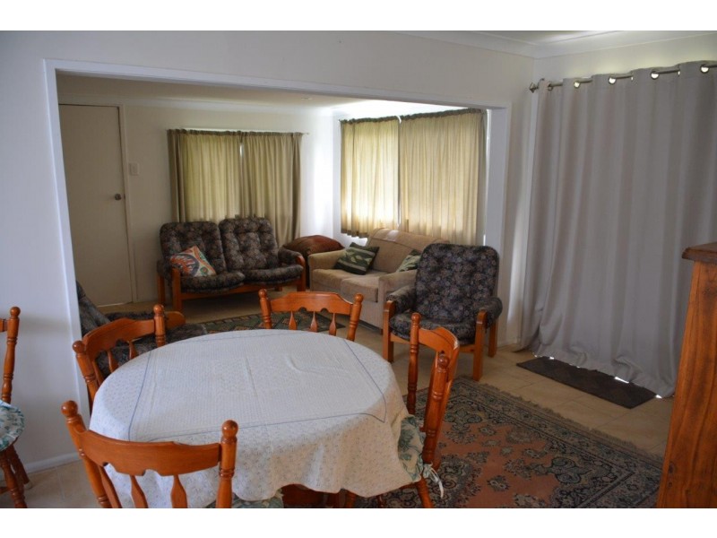 31 Murrumbong Road, Summerland Point NSW 2259