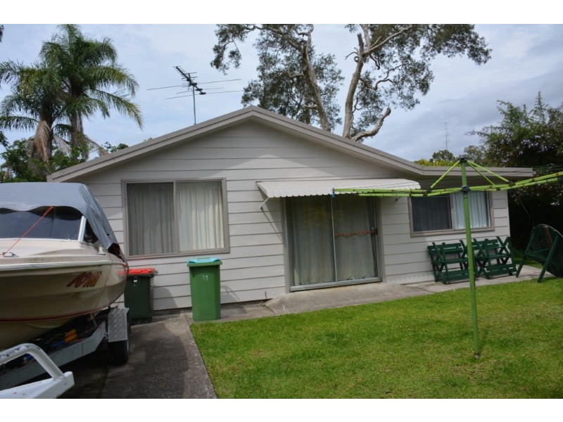 31 Murrumbong Road, Summerland Point NSW 2259