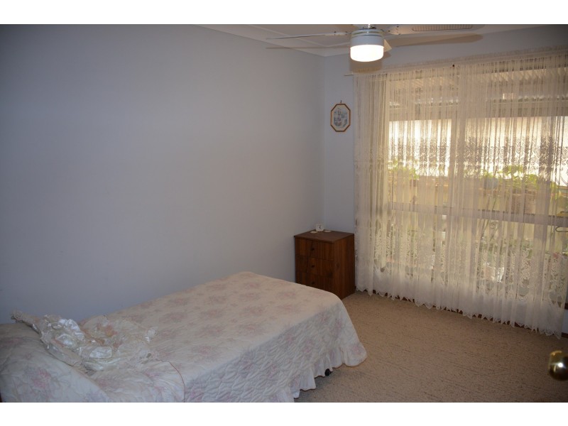24 Yeramba Road, Summerland Point NSW 2259