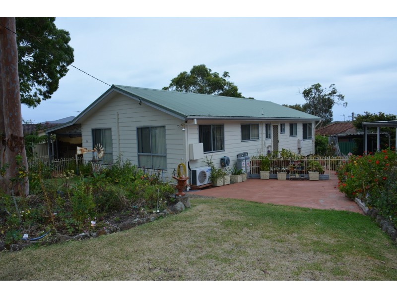 24 Yeramba Road, Summerland Point NSW 2259