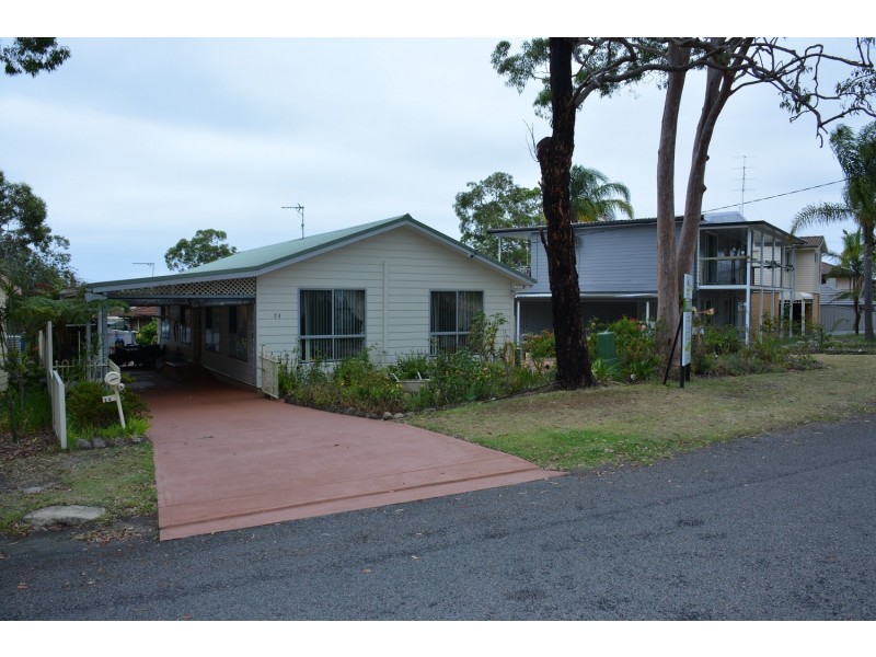 24 Yeramba Road, Summerland Point NSW 2259