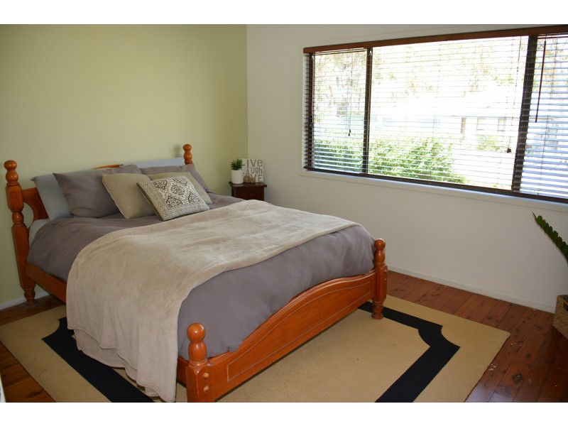 46 Findlay Avenue, Chain Valley Bay NSW 2259