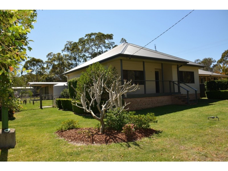 46 Findlay Avenue, Chain Valley Bay NSW 2259