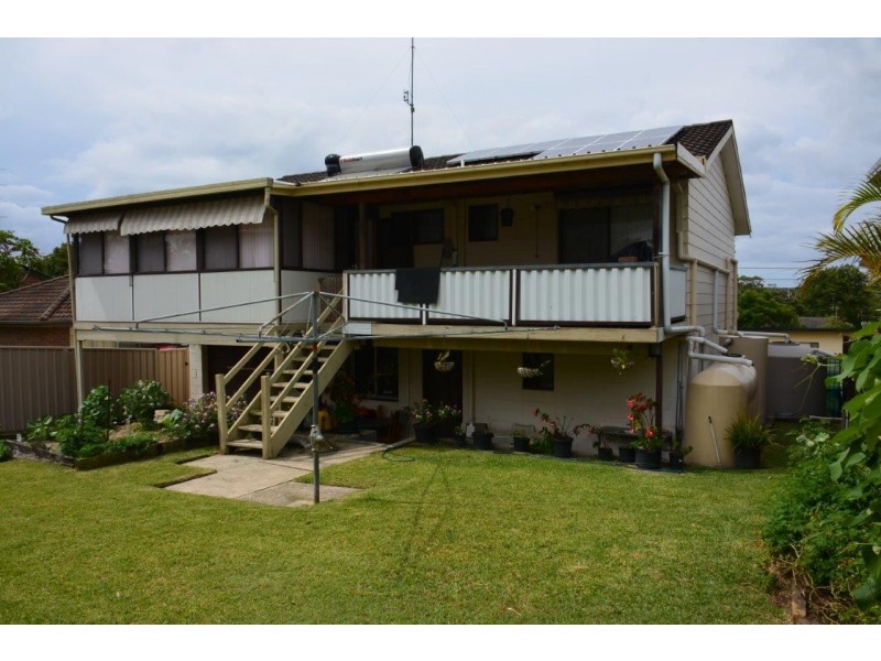 19 Quinalup Street, Gwandalan NSW 2259