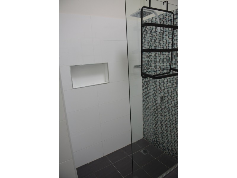 17 Tarwarri Rd, Summerland Point NSW 2259