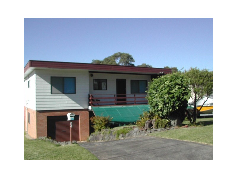 24 Murraba Crescent, Gwandalan NSW 2259