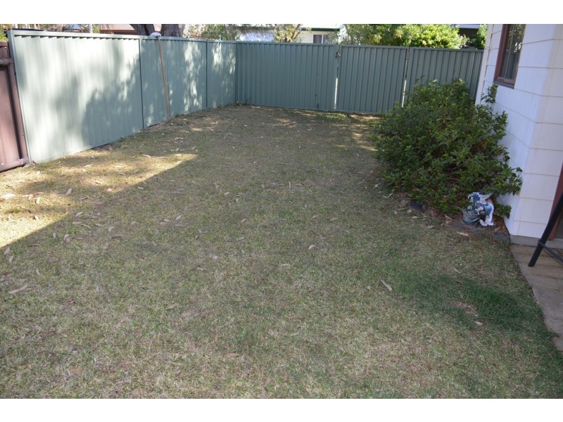 6 Yeramba Road, Summerland Point NSW 2259