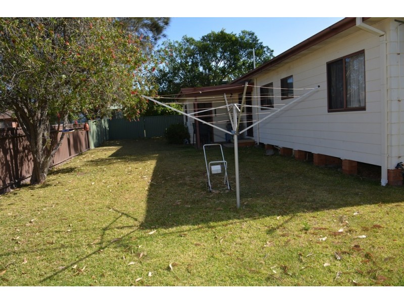 6 Yeramba Road, Summerland Point NSW 2259