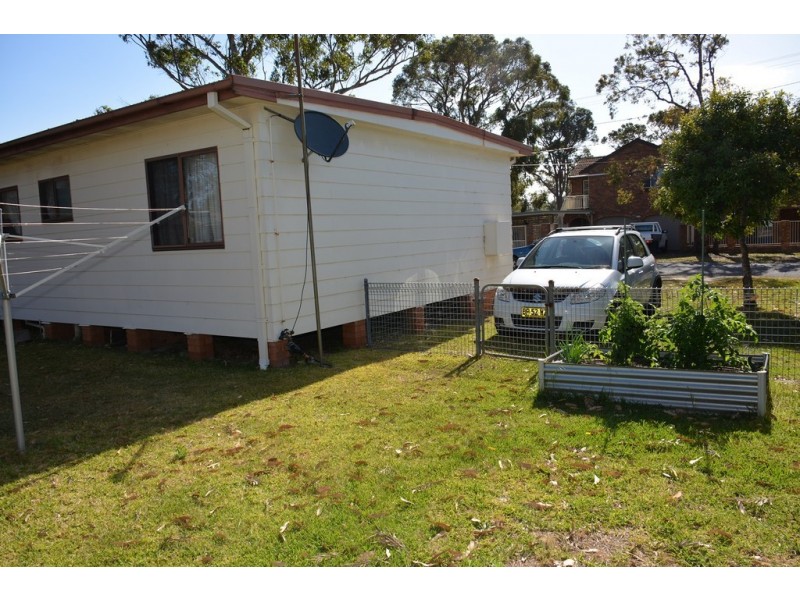 6 Yeramba Road, Summerland Point NSW 2259