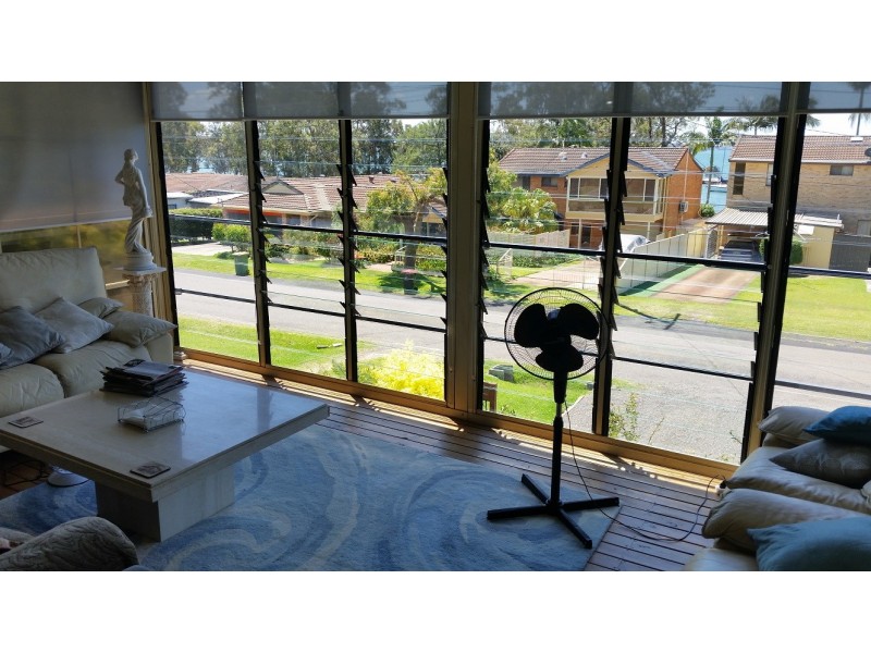 30 Kullaroo Road, Summerland Point NSW 2259