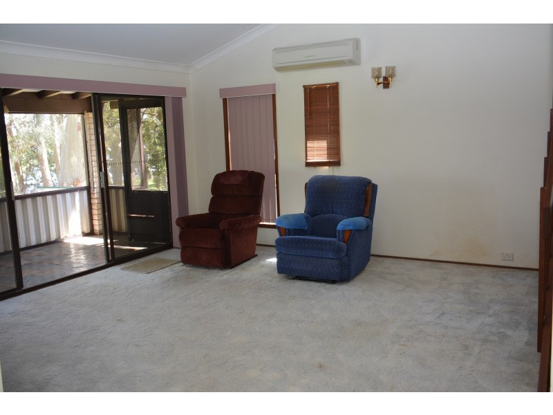 123 Kullaroo rd, Summerland Point NSW 2259