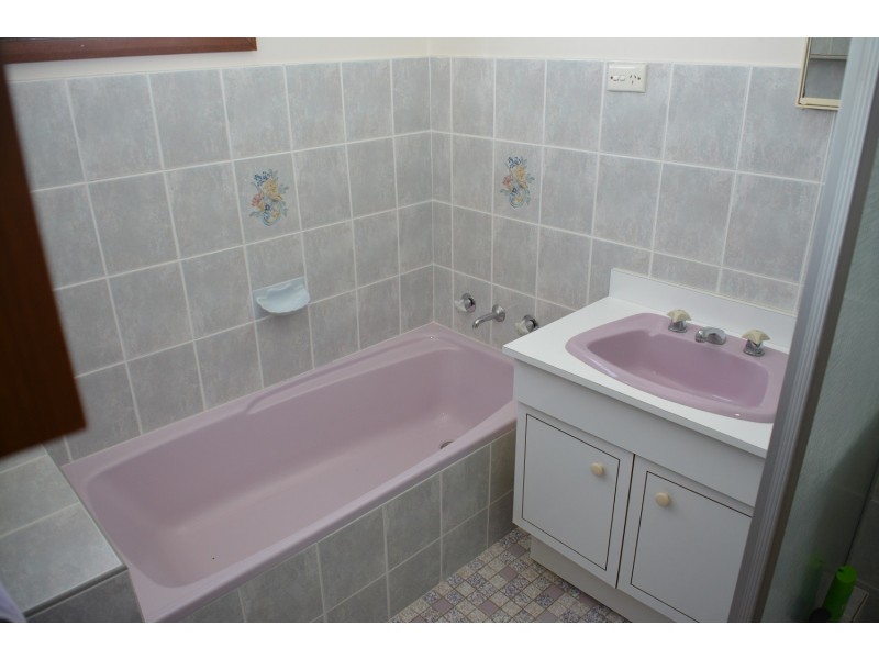 123 Kullaroo rd, Summerland Point NSW 2259