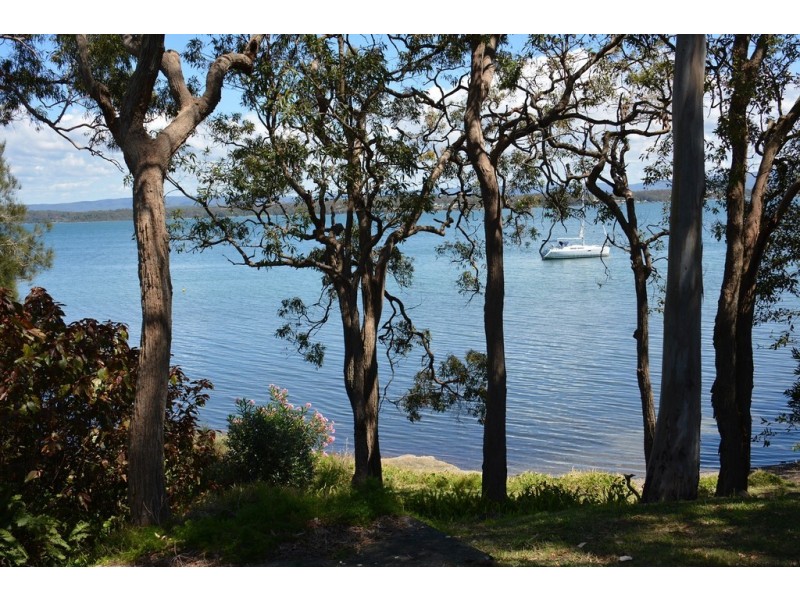 123 Kullaroo rd, Summerland Point NSW 2259