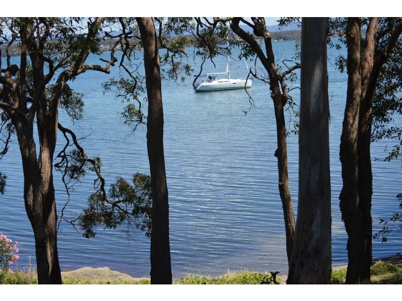 123 Kullaroo rd, Summerland Point NSW 2259