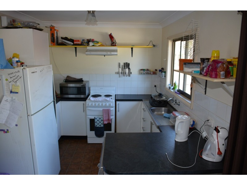 5 Summerland Road, Summerland Point NSW 2259