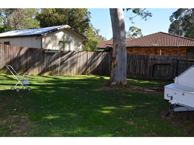 5 Summerland Road, Summerland Point NSW 2259