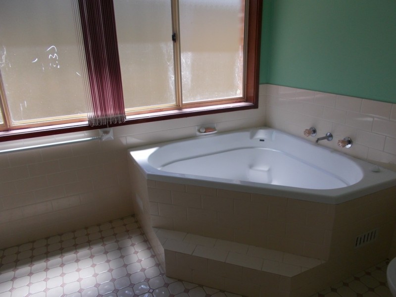 55 Anembo Ave, Summerland Point NSW 2259