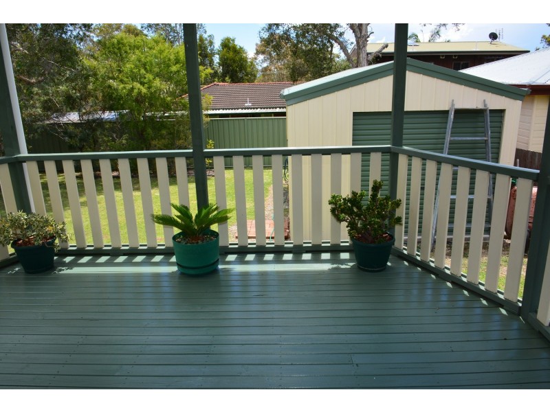 4 Naroo Avenue, Summerland Point NSW 2259