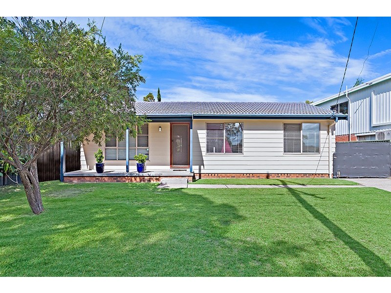 148 Cams Blvd, Summerland Point NSW 2259