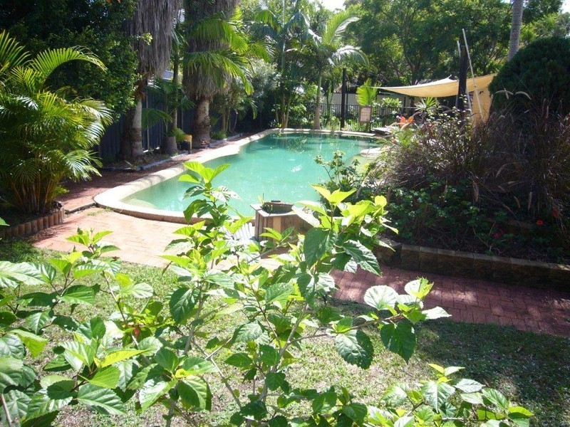 4 Karoola Avenue, Chain Valley Bay NSW 2259