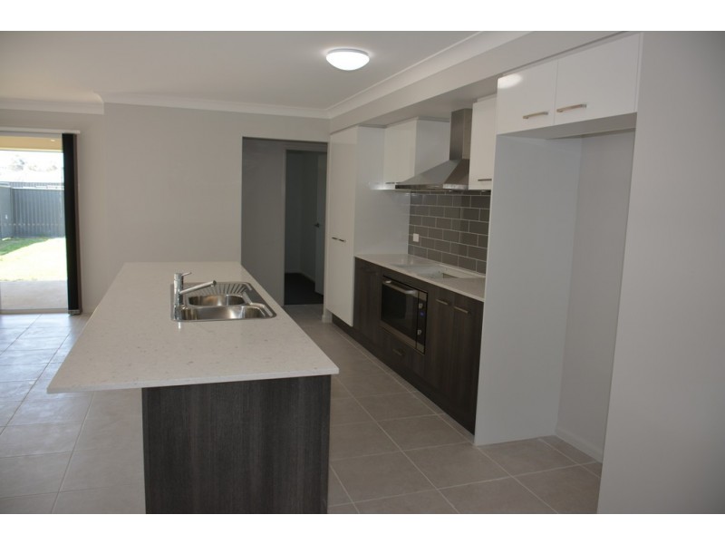 20 Clinton Way, Hamlyn Terrace NSW 2259