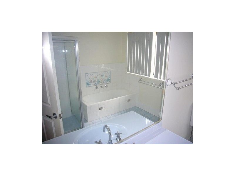 8 ANCHORAGE CIRCLE, Summerland Point NSW 2259