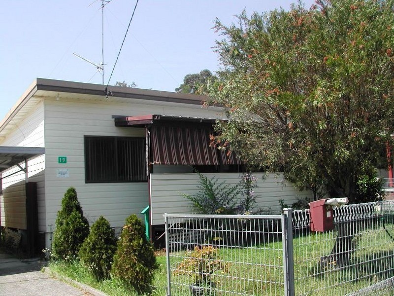 19 Nirringa Road, Summerland Point NSW 2259