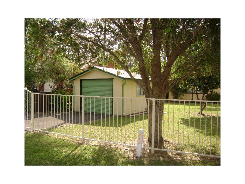 12 SUNSET PARADE, Chain Valley Bay NSW 2259