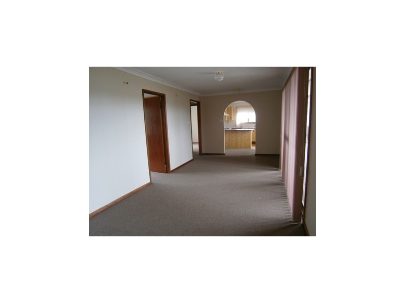 45 Winbin Crescent, Gwandalan NSW 2259