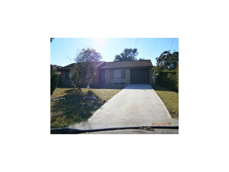 1 Helmar Close, Blue Haven NSW 2262