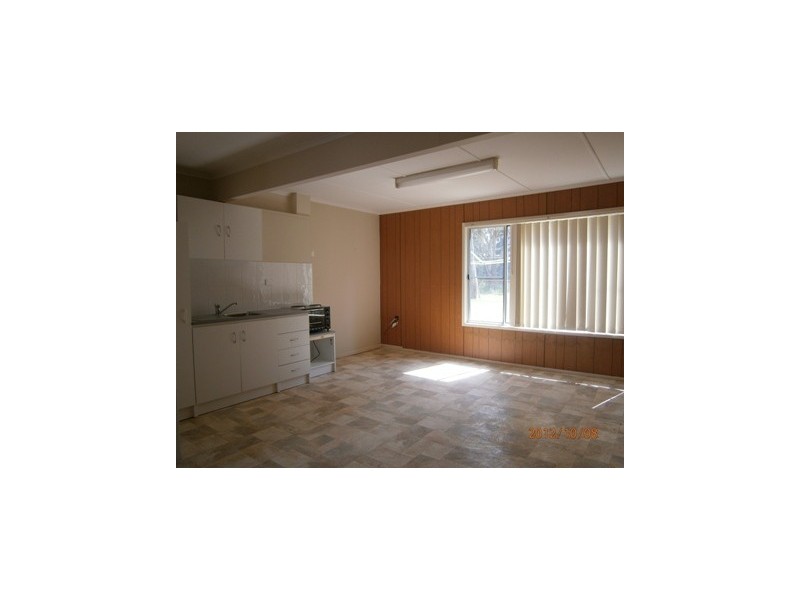 61 NATUNA AVE. (STUDIO 2), Budgewoi NSW 2262