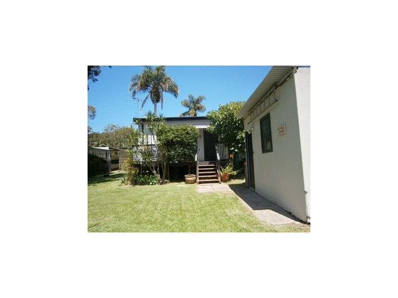 16 KAPALA ROAD, Summerland Point NSW 2259