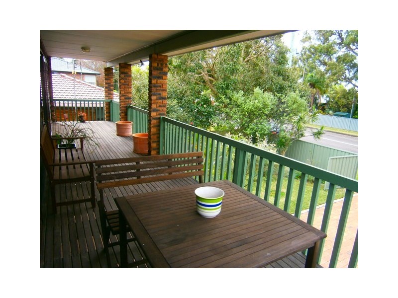 52 Sunrise Avenue, Budgewoi NSW 2262