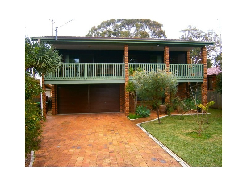 52 Sunrise Avenue, Budgewoi NSW 2262