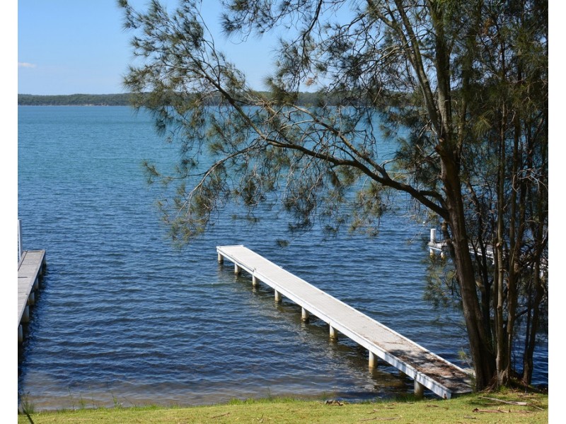 43 Gordon Ave, Summerland Point NSW 2259