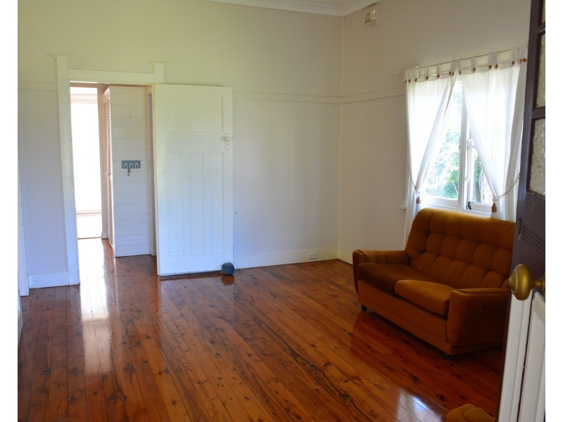 43 Gordon Ave, Summerland Point NSW 2259