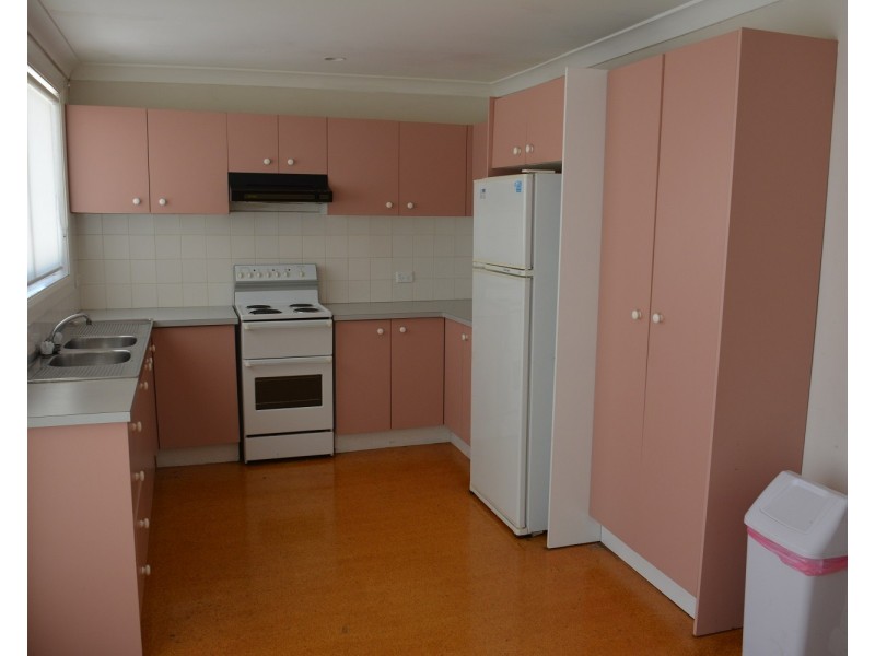 43 Gordon Ave, Summerland Point NSW 2259