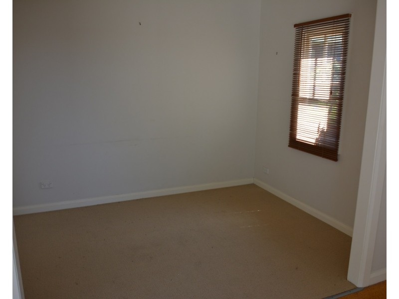 43 Gordon Ave, Summerland Point NSW 2259