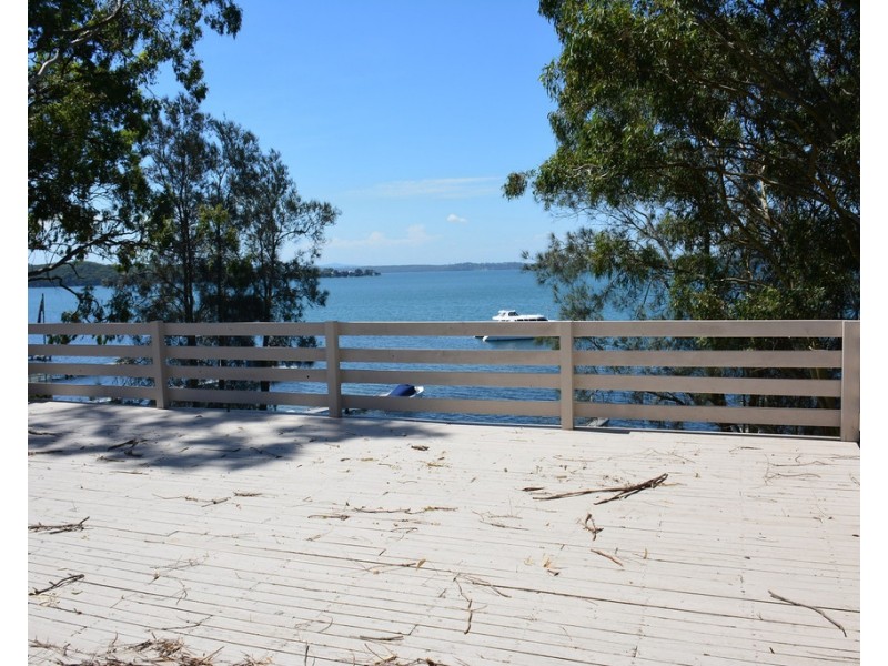 43 Gordon Ave, Summerland Point NSW 2259