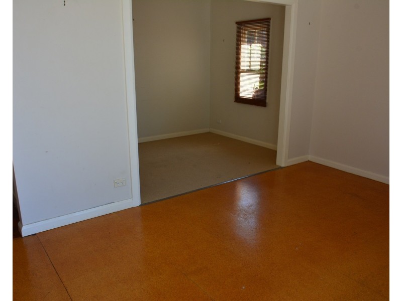 43 Gordon Ave, Summerland Point NSW 2259