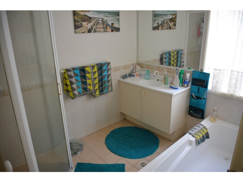 24 Muraban Road, Summerland Point NSW 2259