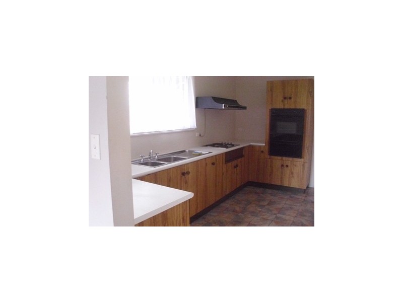 2 29 KALELE AVENUE, Budgewoi NSW 2262